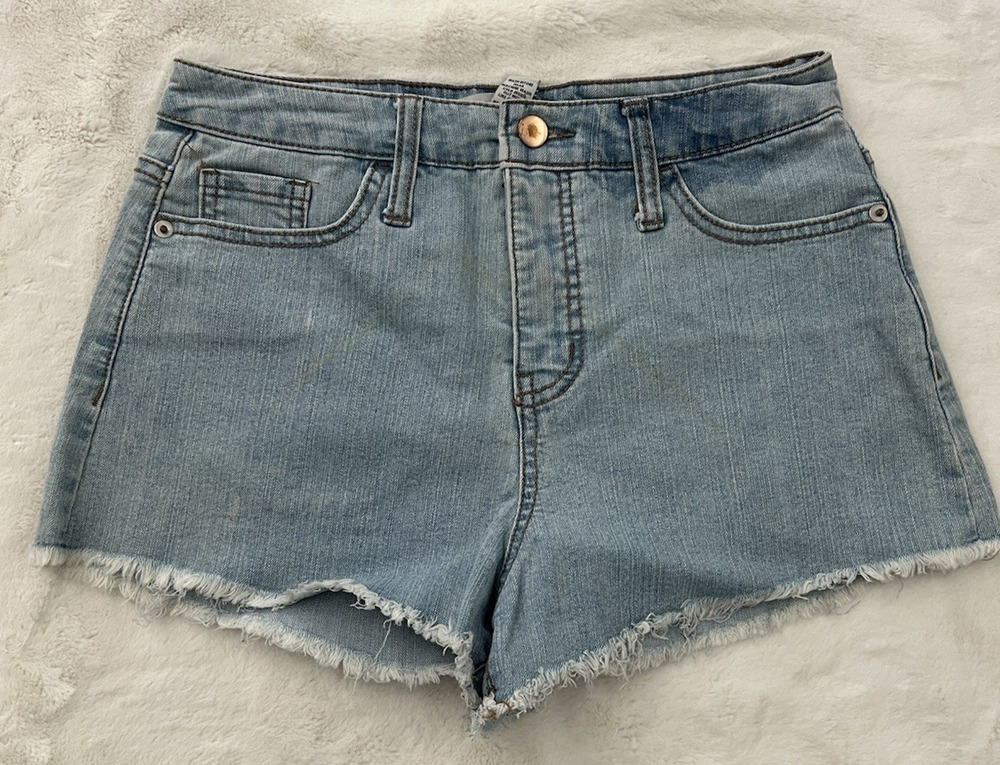 Refuge Womens Denim Shorts Size 6 Light Wash Frayed Hem Stretch Casual